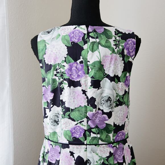 Talbots  Hydrangea Fit and Flare Dress size 6 S - Picture 5 of 8